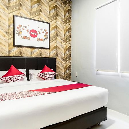 Super Oyo 360 Mangaan Residence Medan Exterior photo
